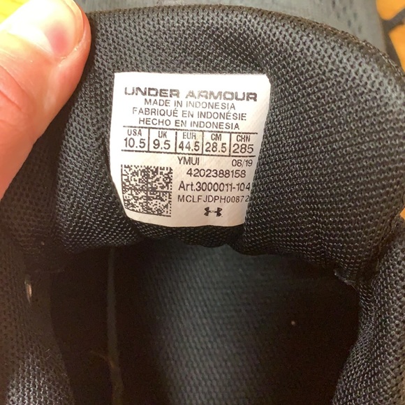 Black Under Armor shoes men’s size 10.5 - Picture 3 of 4